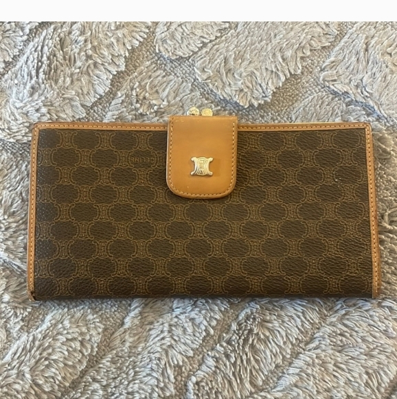 Celine  Wallet with Kisslock - Picture 1 of 6